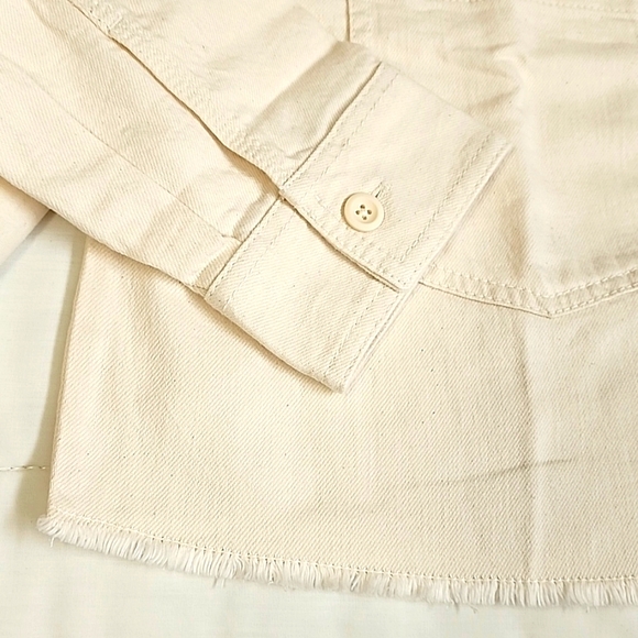 American Eagle Denim Button-Up Shirt Cropped - Picture 8 of 10